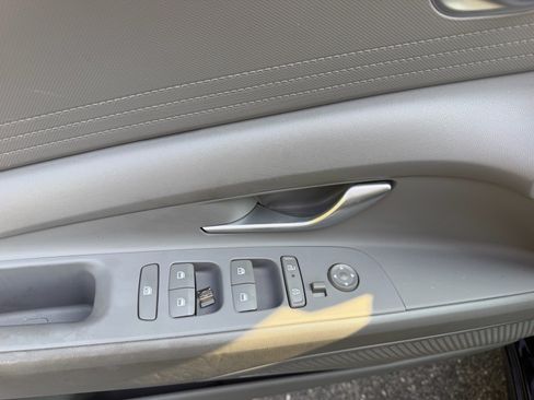Used 2024 Hyundai Elantra SEL FWD image 22