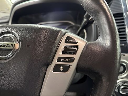 Used 2020 Nissan Titan SL w/ Moonroof Package image 19