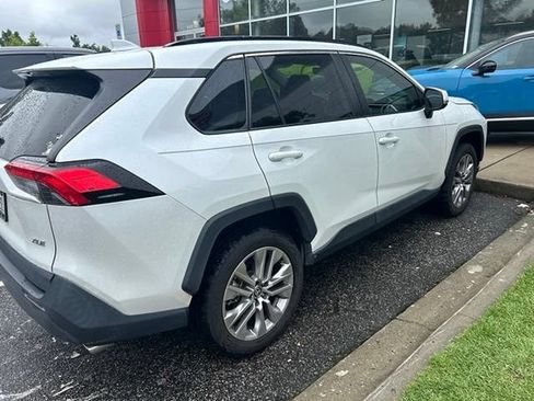 Used 2023 Toyota RAV4 XLE Premium FWD image 3