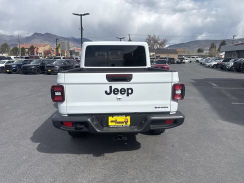 New 2026 Jeep Gladiator Sport AWD/4WD image 4