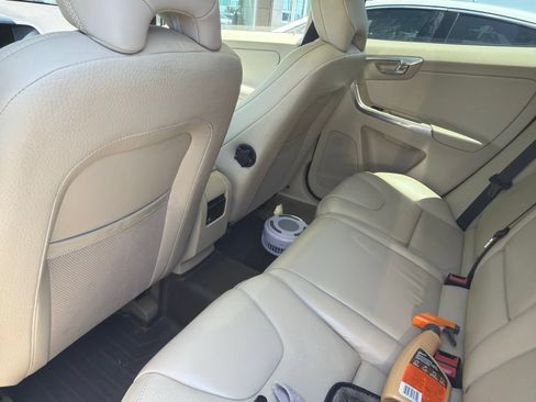 Used 2013 Volvo XC60 T6 AWD/4WD image 12