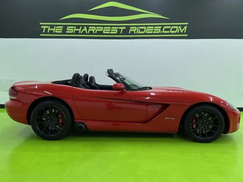 Used 2004 Dodge Viper SRT-10 RWD image 11