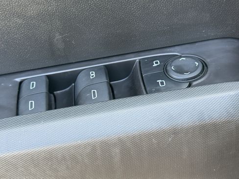 Used 2024 Chevrolet Colorado Trail Boss AWD/4WD image 27