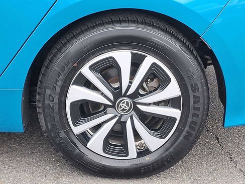 Used 2017 Toyota Prius Prime Premium w/ Carpet Mat Package image 7