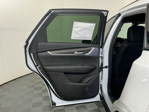 Used 2025 Cadillac XT5 Sportv w/ Technology Package AWD/4WD image 25