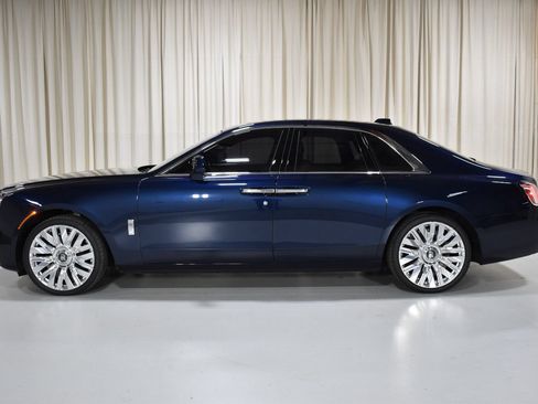 Certified 2025 Rolls-Royce Ghost AWD/4WD image 3