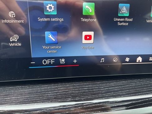 New 2026 BMW X5 xDrive40i w/ M Sport Package image 40