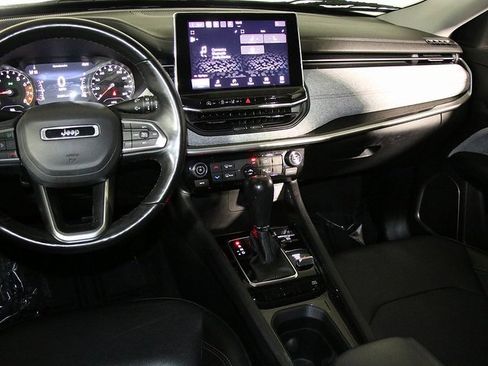 Used 2022 Jeep Compass Latitude image 15