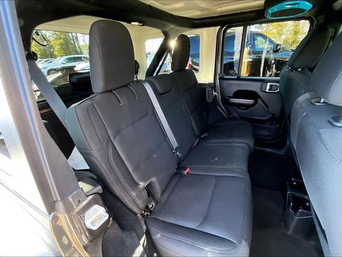 Used 2019 Jeep Wrangler Unlimited Sport S image 18