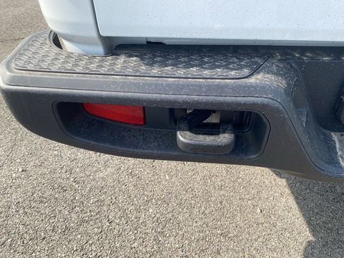 New 2025 Jeep Gladiator Sport image 12