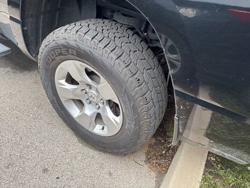 Used 2019 RAM 1500 Big Horn AWD/4WD image 7