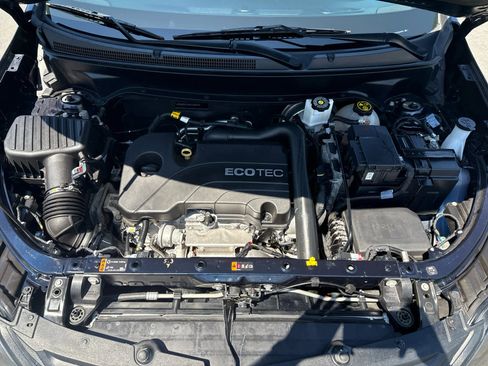 Used 2021 Chevrolet Equinox LT image 17