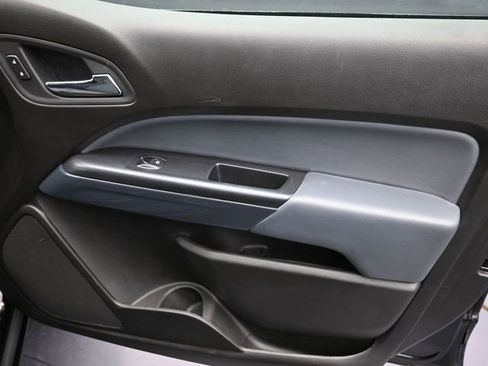 Used 2015 Chevrolet Colorado Z71 image 32