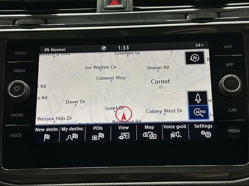 Used 2020 Volkswagen Tiguan SEL image 13