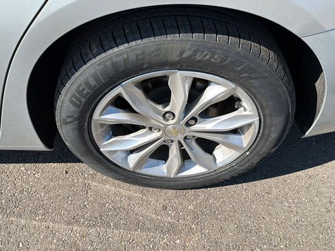 Used 2021 Chevrolet Malibu LT FWD image 7