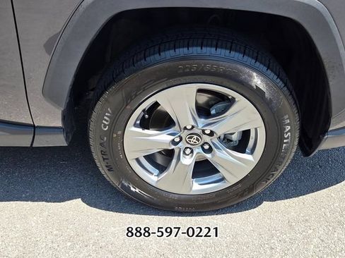 Used 2025 Toyota RAV4 XLE FWD image 18