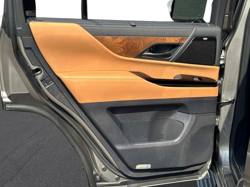 New 2026 Lexus LX 700h Luxury AWD/4WD image 13