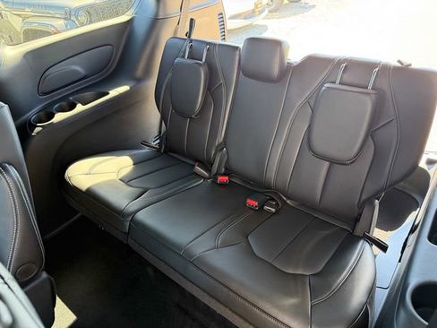 New 2026 Chrysler Voyager LX FWD image 21