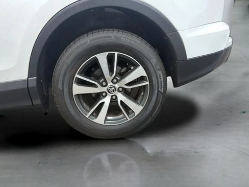 Used 2018 Toyota RAV4 XLE w/ All Weather Liner Package FWD image 27