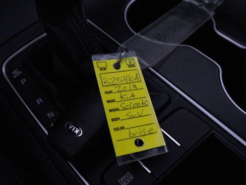 Used 2019 Kia Sorento LX image 26