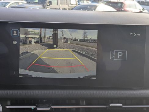 Certified 2025 Hyundai Tucson SE image 14