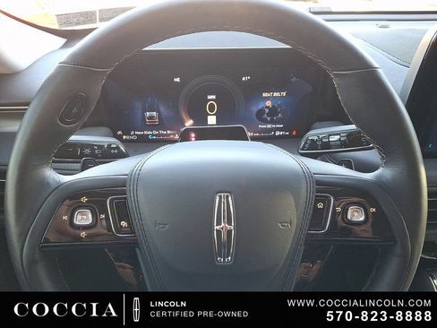 Certified 2025 Lincoln Aviator AWD image 19