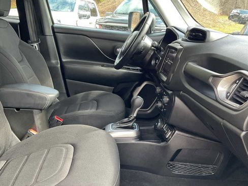 Used 2022 Jeep Renegade Latitude w/ Convenience Group image 57