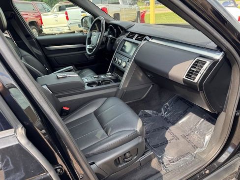 Used 2020 Land Rover Discovery Landmark AWD/4WD image 35