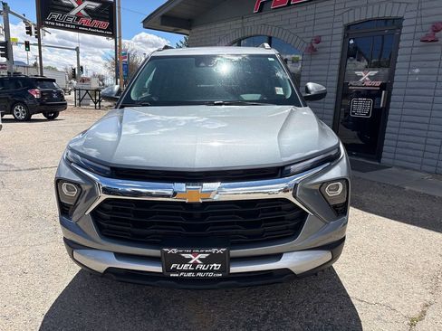 Used 2025 Chevrolet TrailBlazer LT AWD/4WD image 9