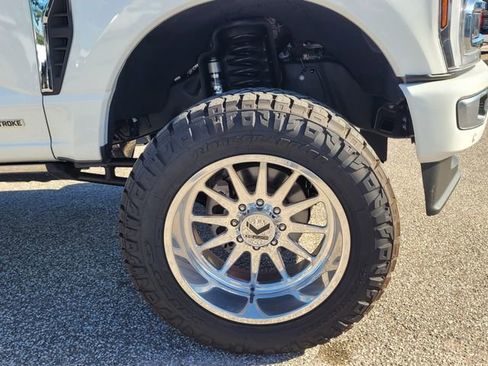 Used 2024 Ford F350 Limited image 12