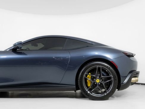 Used 2024 Ferrari Roma RWD image 10