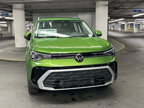 New 2026 Volkswagen Taos SE AWD/4WD image 30