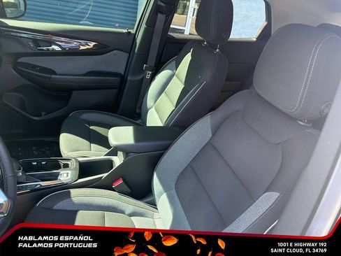 Used 2024 Chevrolet TrailBlazer LT w/ Convenience Package AWD/4WD image 16