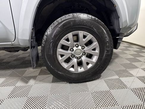 Used 2019 Toyota Tacoma SR5 image 11