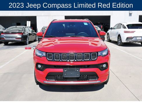 Used 2023 Jeep Compass Limited image 2