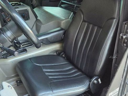 Used 1998 HUMMER H1 4-Door Open Top image 15