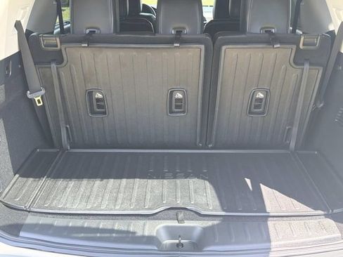 Used 2024 Nissan Pathfinder Platinum FWD image 27