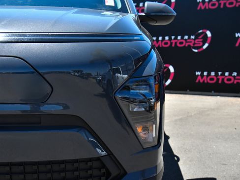 Used 2024 Hyundai Kona SEL FWD image 11