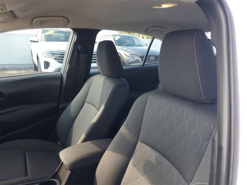 Used 2025 Toyota Corolla LE image 15