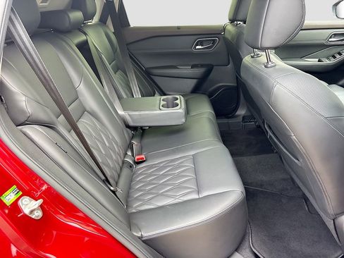 Used 2023 Nissan Rogue Platinum image 29