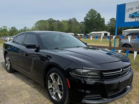Used 2015 Dodge Charger SE w/ Popular Equipment Group image 2