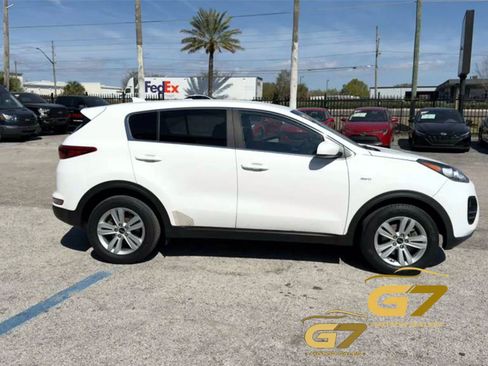 Used 2019 Kia Sportage LX AWD/4WD image 5