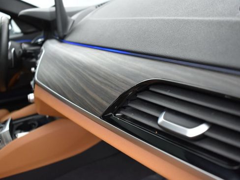 Used 2021 BMW 540i xDrive w/ M Sport Package AWD/4WD image 20