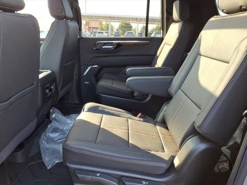 New 2026 Chevrolet Suburban High Country w/ Sun And Tow Package image 9