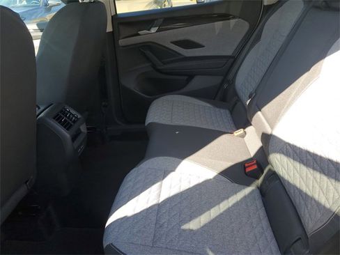 Used 2025 Volkswagen Tiguan S image 12