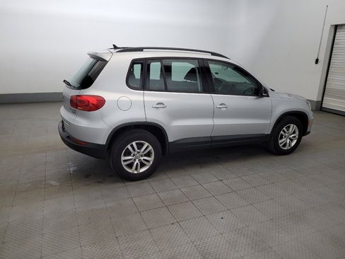 Used 2015 Volkswagen Tiguan S image 10
