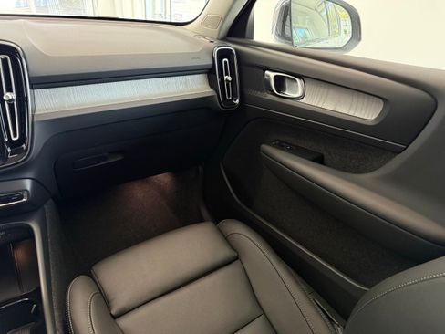 New 2026 Volvo XC40 B5 Plus w/ Protection Package Premier image 29