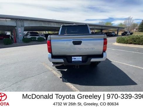 Used 2024 Toyota Tacoma SR5 AWD/4WD image 7