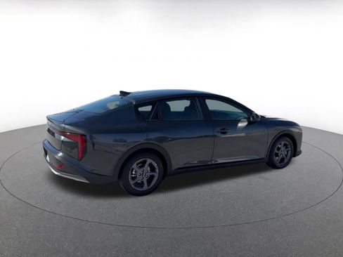 Used 2025 Nissan Altima 2.5 SV FWD image 15