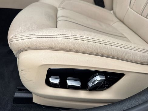 Used 2018 BMW 530e RWD image 14